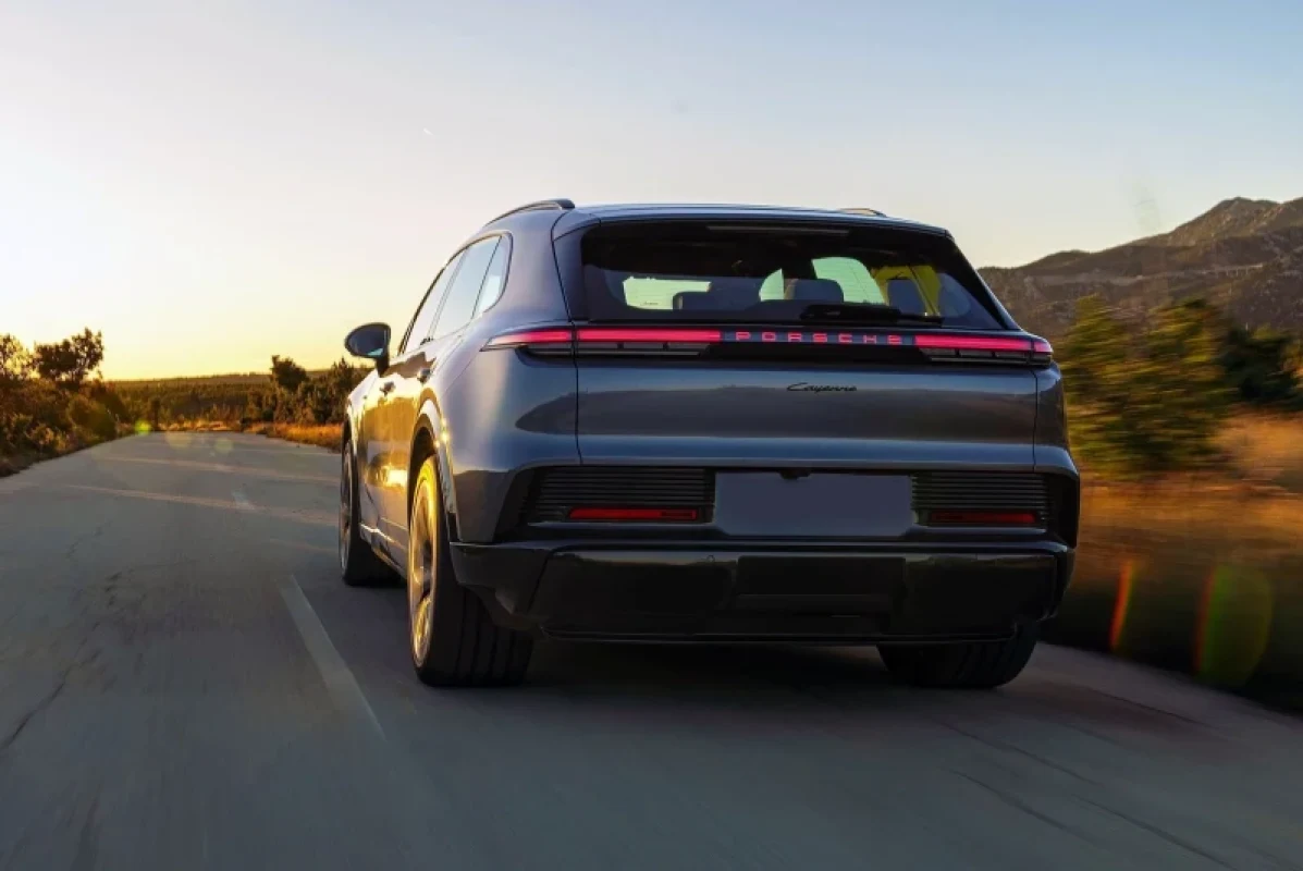 China dă tonul: Porsche recunoaște ritmul amețitor al inovației chineze