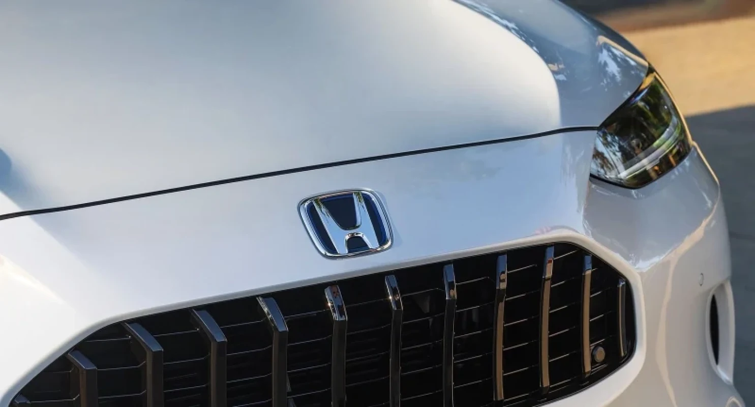 Honda schimbă strategia: Renunță la planul de a deveni marcă pur electrică din 2040