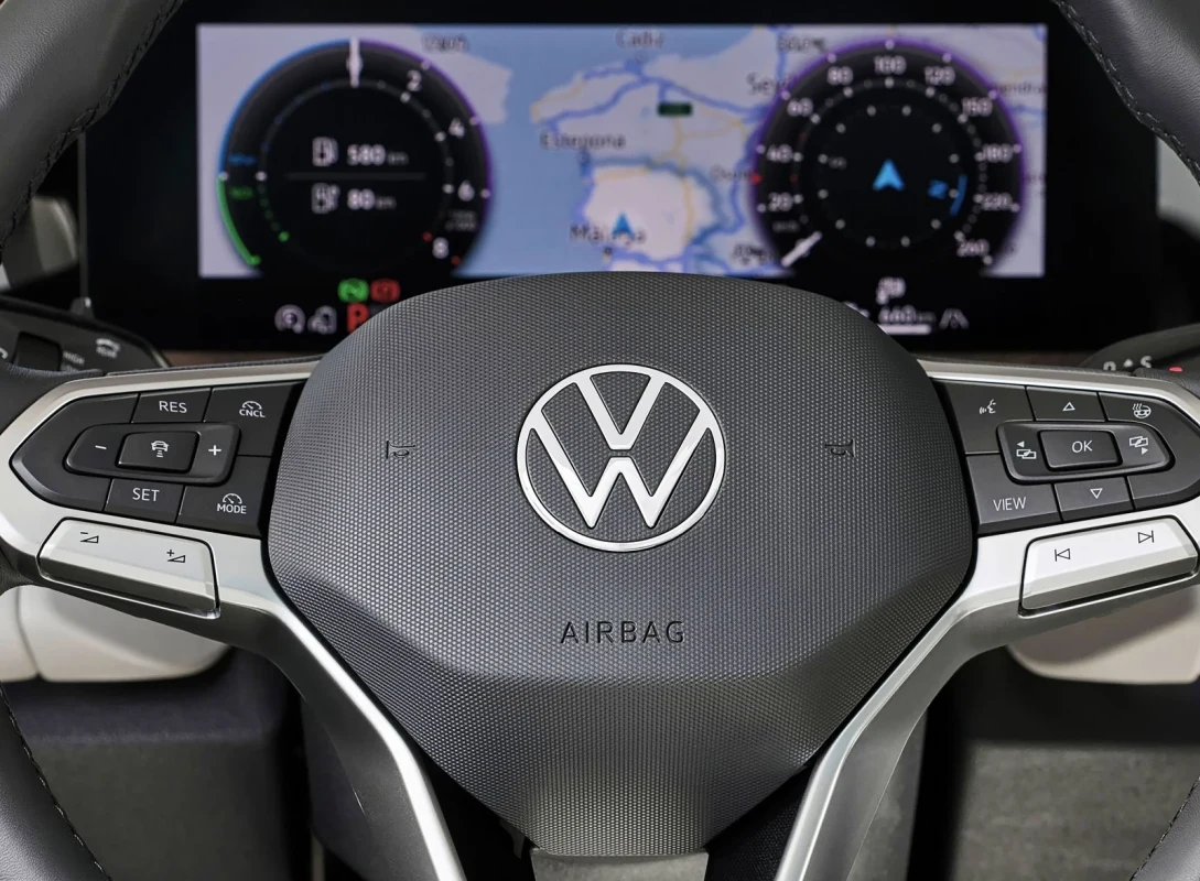 Volkswagen reduce personalul cu 50.000 de oameni. Cât de afectată va fi industria din România?